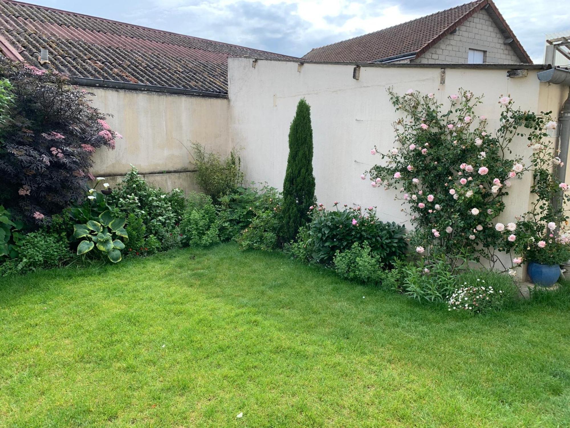 Le Claugi Villa Damery  Eksteriør billede